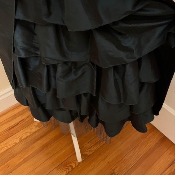 Mark Sales Gown - Picture 2 of 5